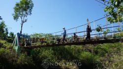 Rehab Jembatan Mriwong Dusun Tumpangreno Desa Nglayang Dilakukan Gotong Royong